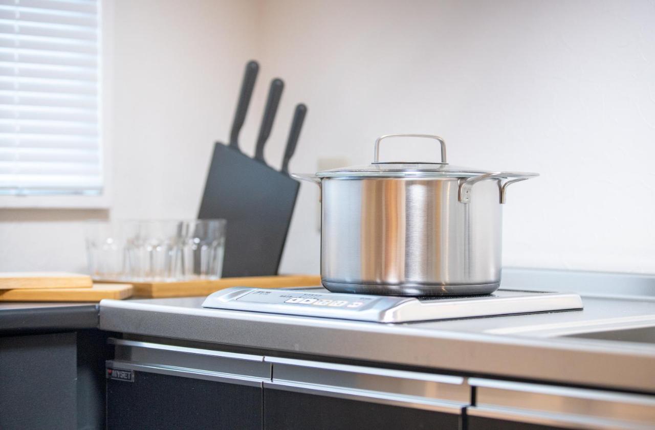 Tsubame Hotel Asakusabashi: Central Tokyo Base with Kitchen & Laundry Exterior photo